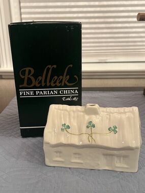 Belleek Porcelain Dan Murphy's Thatched Cottage Votive
